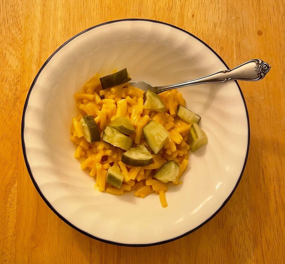 Mac 'n' cheese and pickles