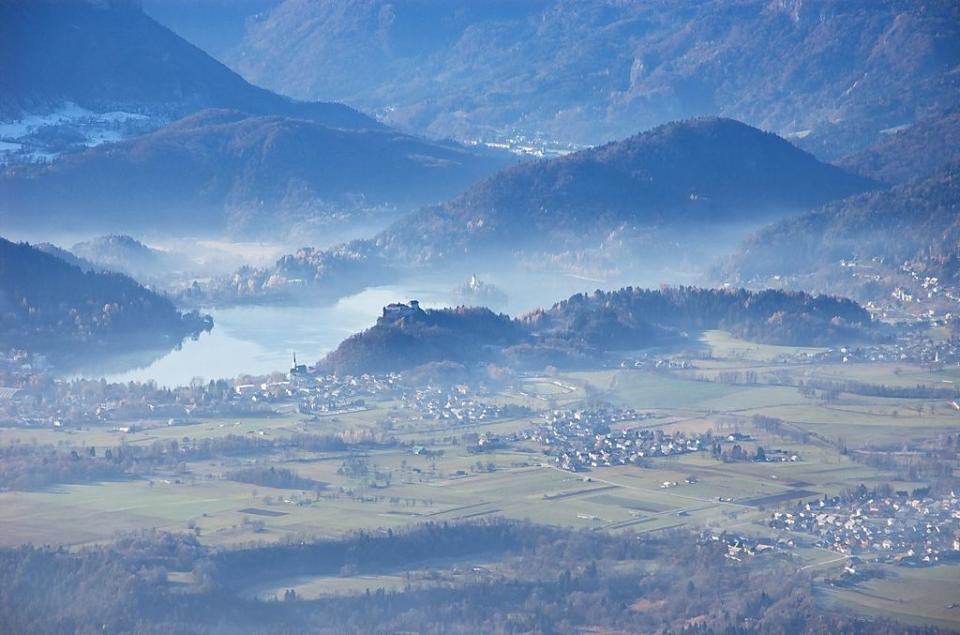 布萊德湖 (Photo by hripell from Friuli, Italy, License: CC BY-SA 2.0, Wikimedia Commons提供, 圖片來源www.flickr.com/photos/chripell/6480929755)