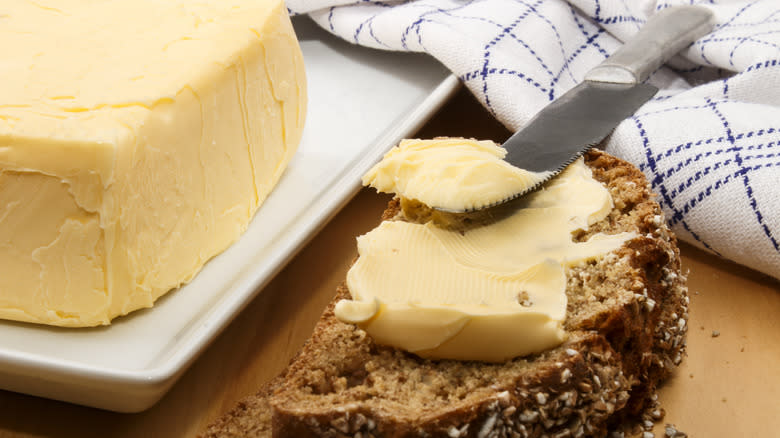 Irish butter and wheaten bread 