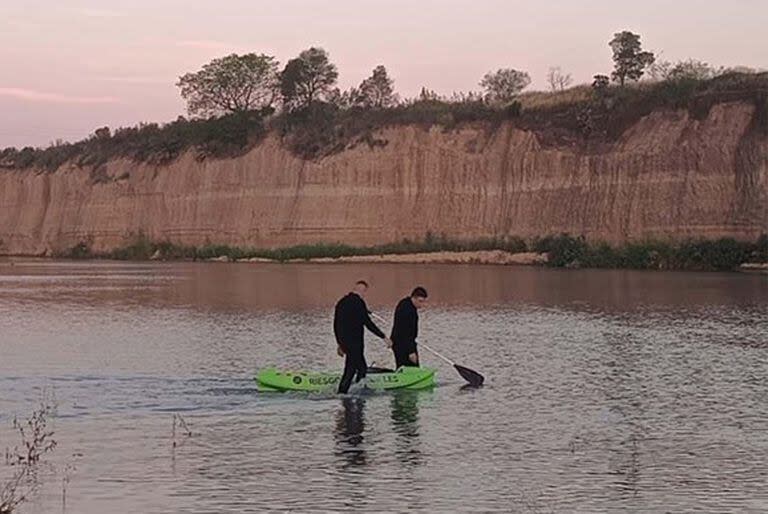 Un joven y dos niños murieron ahogados en una cantera en La Plata