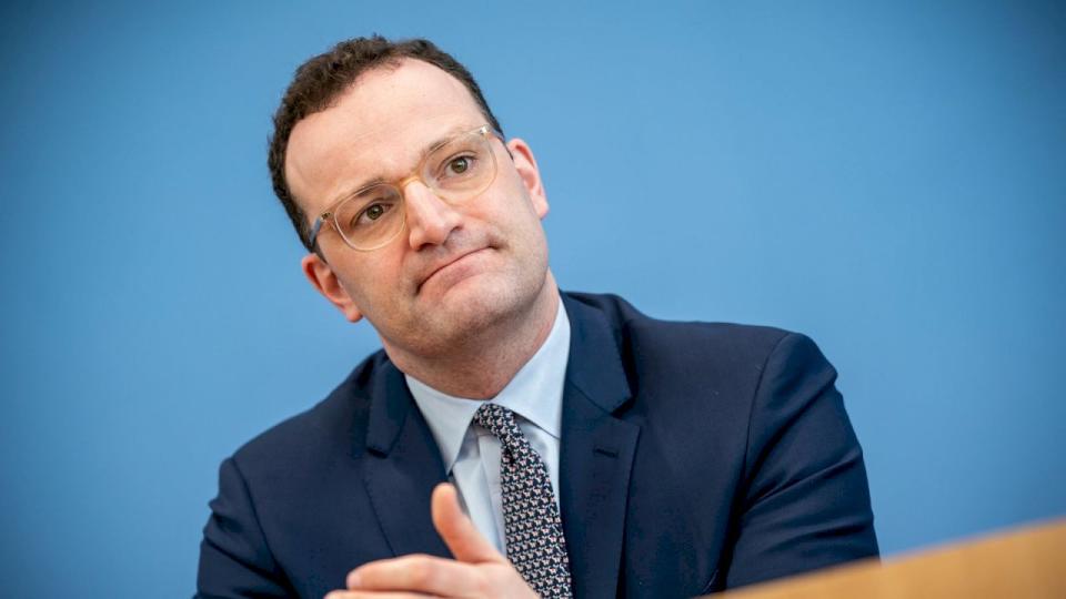 德國衛生部長史巴恩(Jens Spahn)7日表示，德國似乎已經遏止了英國變種病毒造成的第三波2019年冠狀病毒疾病(COVID-19)疫情；不過，他也警告說，反對驟然解除防疫限制。(圖/推特)