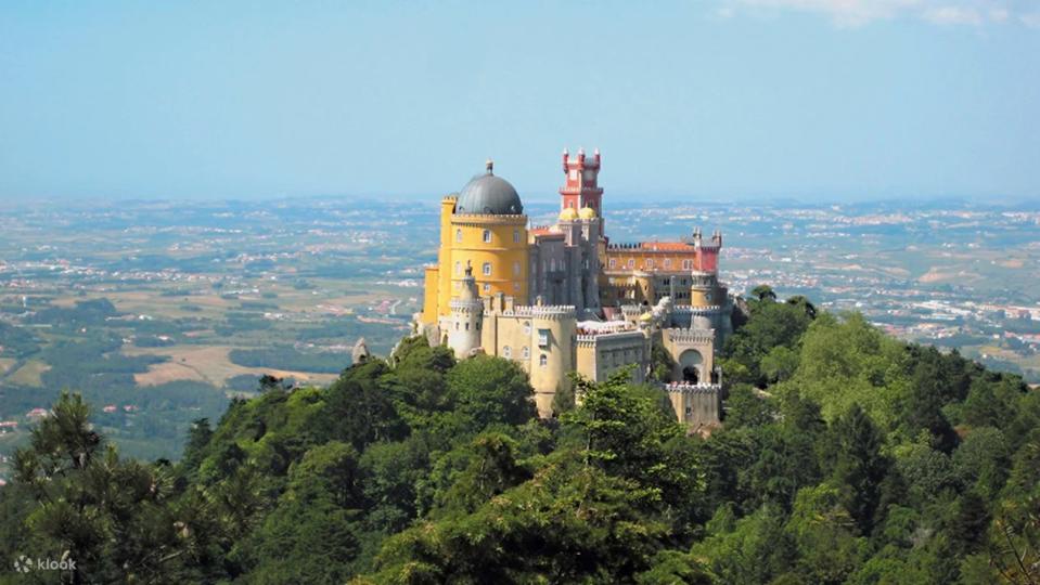 Sintra, Cascais, and Estoril Day Tour from Lisbon. (Photo: Klook SG)