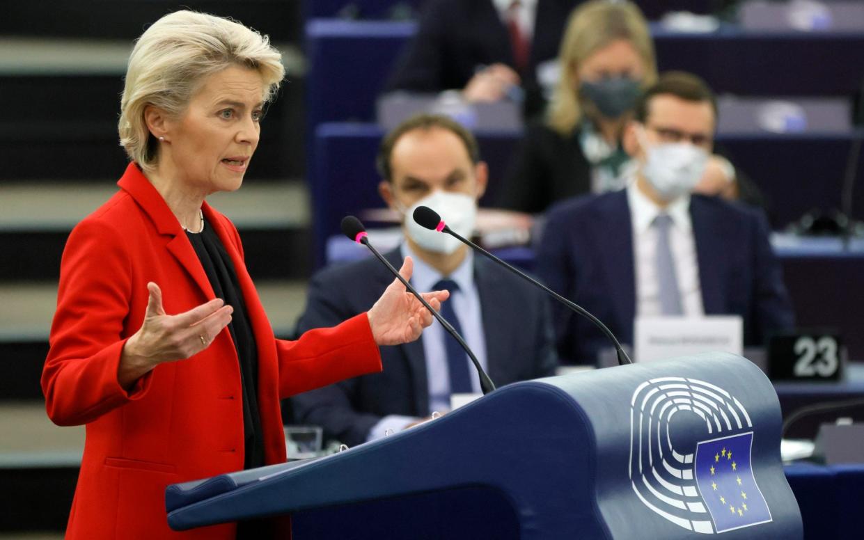 European Commission President Ursula von der Leyen in the European Parliament - Ronald Wittek/Pool EPA