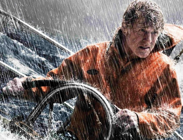 O intimista ‘Até o Fim’ (2013) é todo sustentado por uma grande atuação de Robert Redford, que faz um homem cujo barco é castigado por uma forte tempestade.