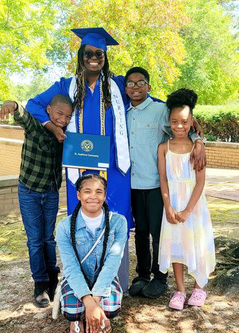 <p>Rooney Coffman - St. Andrews University Photographer</p> Chaquita Bandy with her nieces and nephews