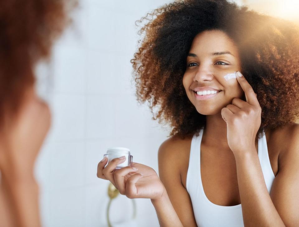 <p>You should be able to properly apply sunscreen to your face each morning in a minute or less, says <a href="https://www.mountsinai.org/profiles/maritza-i-perez2" rel="nofollow noopener" target="_blank" data-ylk="slk:Maritza I. Perez, M.D.;elm:context_link;itc:0;sec:content-canvas" class="link ">Maritza I. Perez, M.D.</a>, senior vice president of the <a href="https://www.skincancer.org/" rel="nofollow noopener" target="_blank" data-ylk="slk:Skin Cancer Foundation;elm:context_link;itc:0;sec:content-canvas" class="link ">Skin Cancer Foundation</a>. “Use a nickel-size dollop for full coverage, including the areas around the eyelids and nose.”</p>