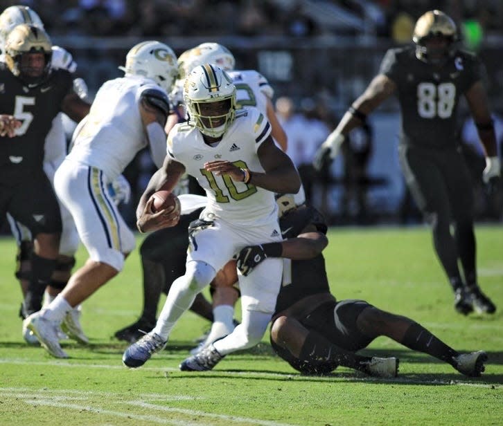 Georgia Tech Jeff Sims (10) threw for 314 yards and one touchdown, but the Yellow Jackets lost 27-10 to UCF.