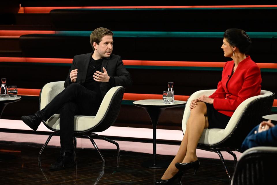 Bei "Markus Lanz" lieferten sich Sahra Wagenknecht und Kevin Kühnert eine hitzige Debatte. (Bild: ZDF / Markus Hertrich)