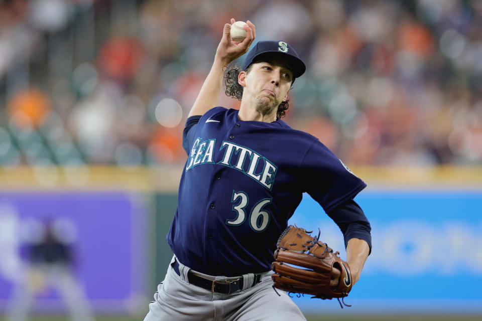 HOUSTON, TEXAS - JUNE 08: Logan Gilbert #36 of the Seattle Mariners delivers during the first inning against the Houston Astros at Minute Maid Park on June 08, 2022 in Houston, Texas. (Photo by Carmen Mandato/Getty Images)