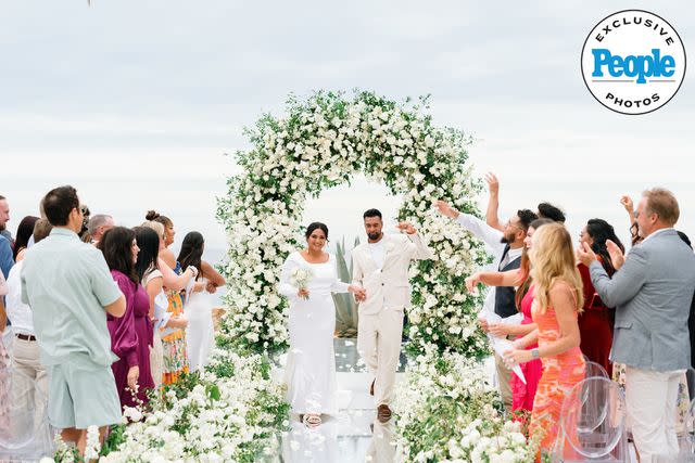 <p>MC Weddings</p> Tony Finau (left) and Alayna Finau at their vow renewal in Los Cabos in November 2023