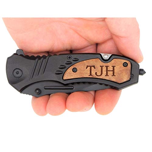 Engraved Personalized Pocket Knife (Amazon / Amazon)