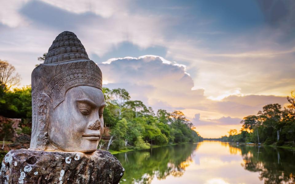 Cambodia is an adventurous spot for some winter sun - efired - Fotolia