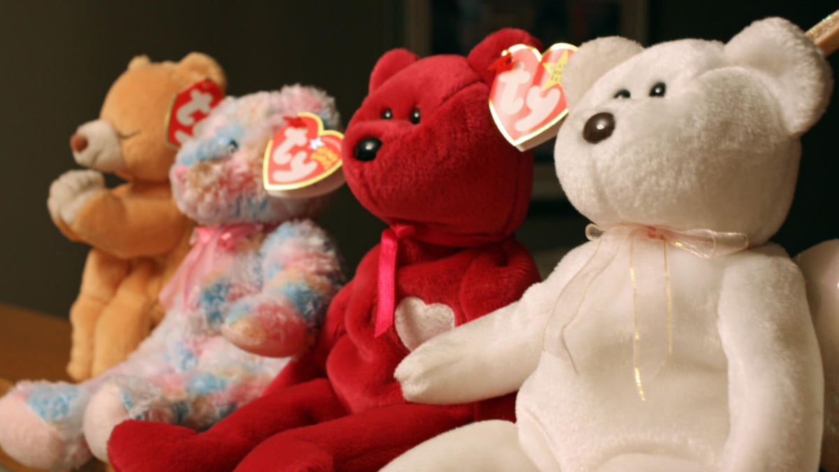 Valentine beanie deals baby value