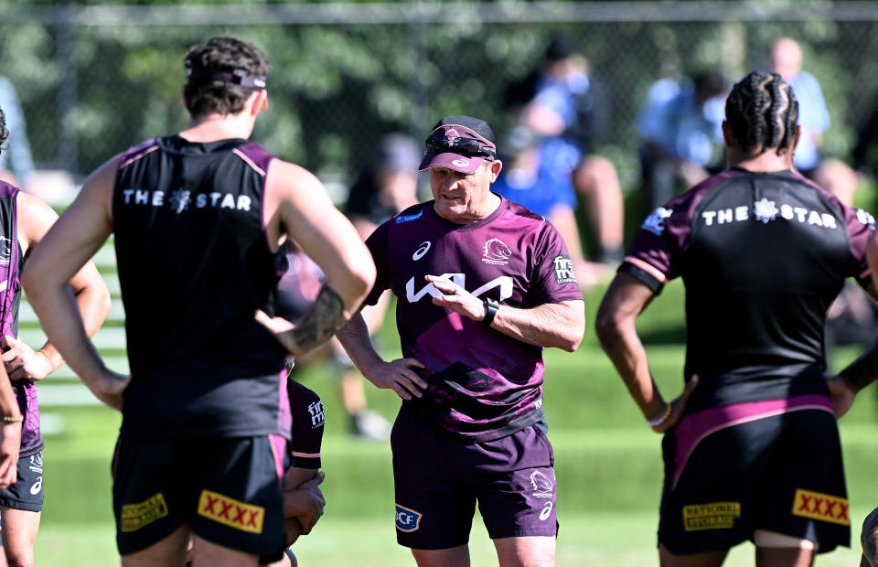 BRISBANE, AUSTRALIA - MAY 09: Coach Kevin Walters speaks to the players during a Brisbane Broncos NRL Captain's Run at Clive Berghofer Field on May 09, 2024 in Brisbane, Australia. (Photo by Bradley Kanaris/Getty Images)