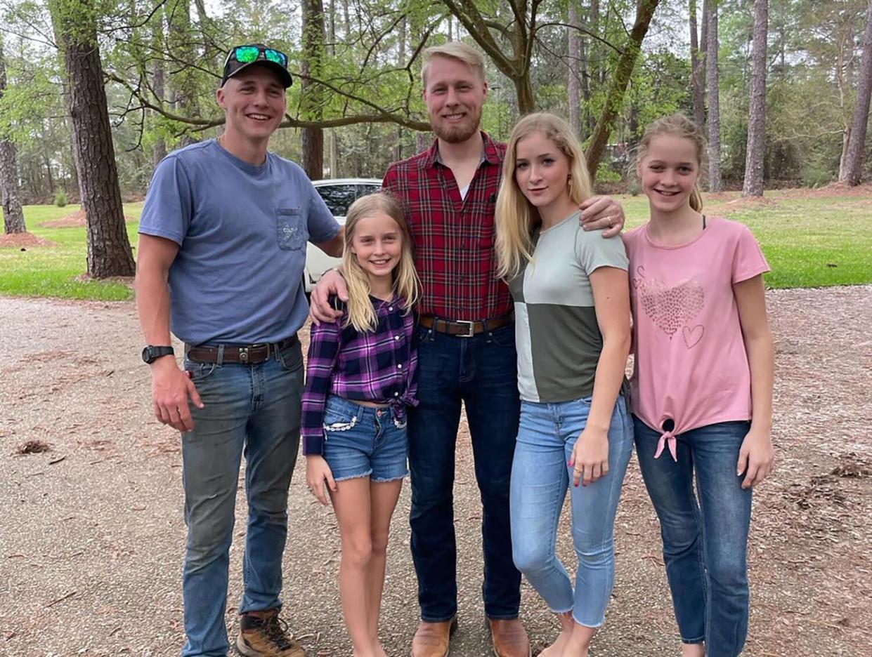 https://www.instagram.com/p/CpnWlGEu99P/ Ethan Plath Shares Sweet Pics from Family Reunion in Georgia: 'Good Times!'