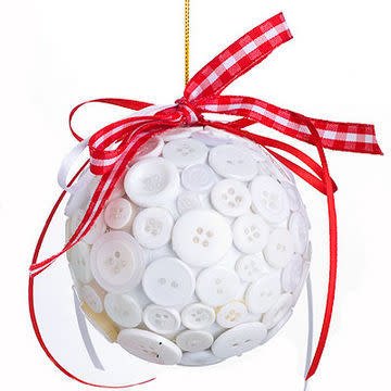 This pretty bauble makes a gorgeous ornament and equally special Christmas gift. It's particularly good for children to make - but be sure to give them a tube of craft glue over the hot glue gun! <b>Click here for the full instructions!</b>
