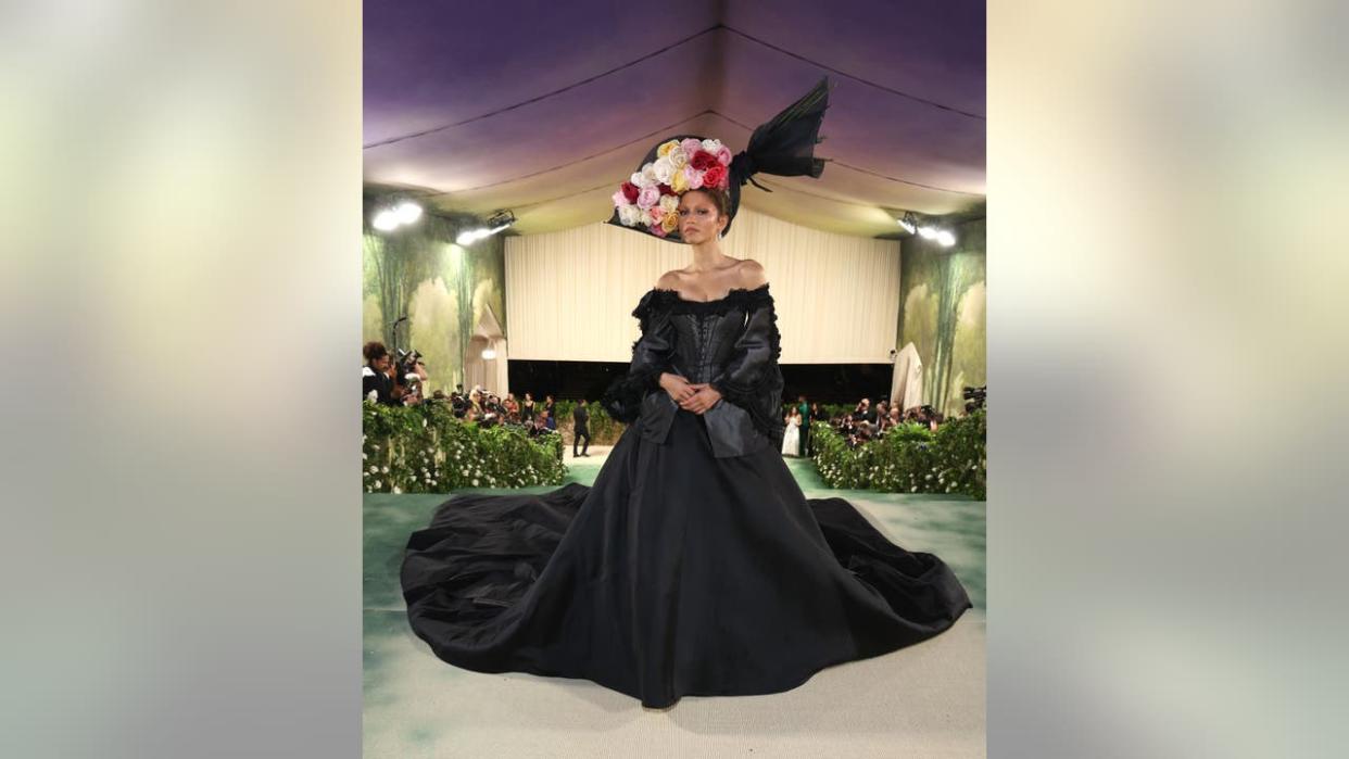 <div>NEW YORK, NEW YORK - MAY 06: Zendaya attends The 2024 Met Gala Celebrating "Sleeping Beauties: Reawakening Fashion" at The Metropolitan Museum of Art on May 06, 2024 in New York City. (Photo by Kevin Mazur/MG24/Getty Images for The Met Museum/Vogue)</div>