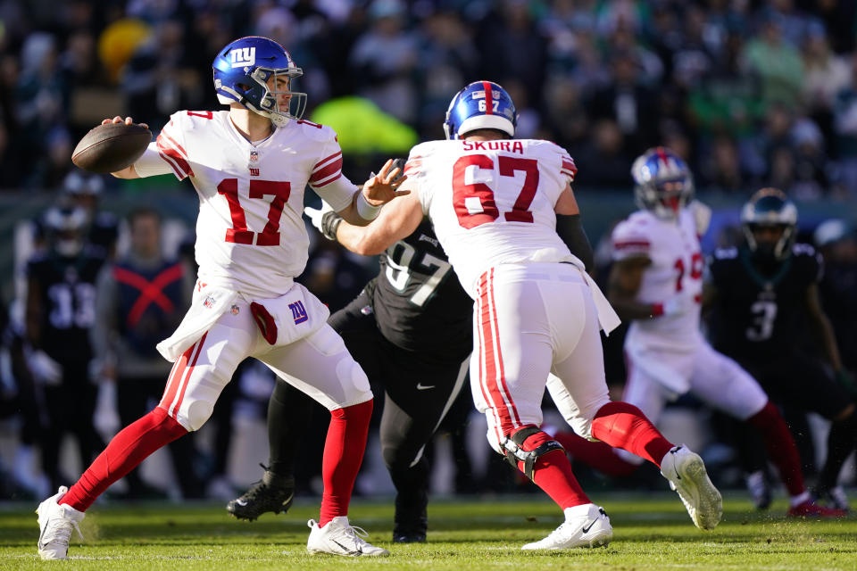 New York Giants' Jake Fromm plays during the first half of an NFL football game against the Philadelphia Eagles, Sunday, Dec. 26, 2021, in Philadelphia. (AP Photo/Matt Rourke)