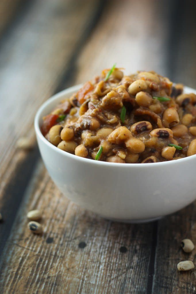 <strong>Get the <a href="http://thewanderlustkitchen.com/slow-cooked-black-eyed-peas/" target="_blank">Slow-Cooked Black-Eyed Peas recipe</a> from The Wanderlust Kitchen</strong>