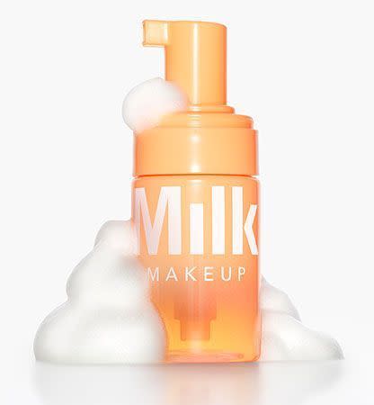 La Cloud Glow Primer Foam Milk Makeup.