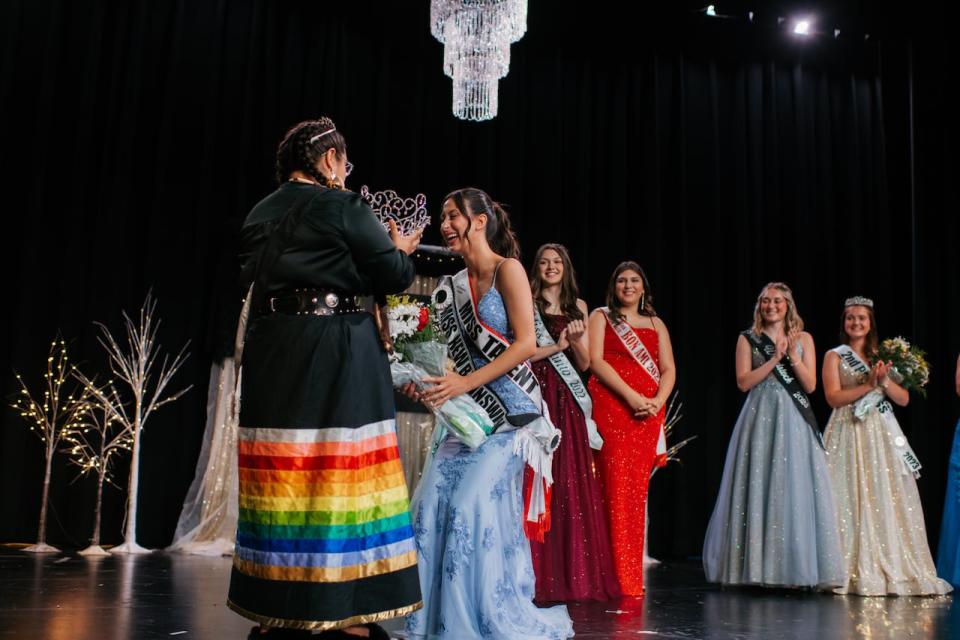 Heaven Solomon, Miss New Brunswick 2022, crowns Alexa Drapeau as Miss New Brunswick 2023 during last year's pageant.