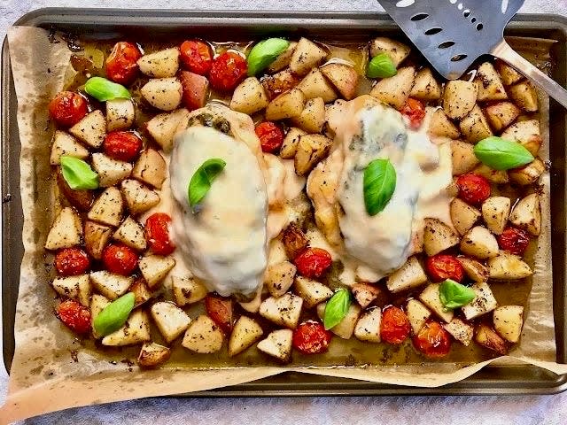 Meal prep and sheet pan cooking are a match made in heaven.