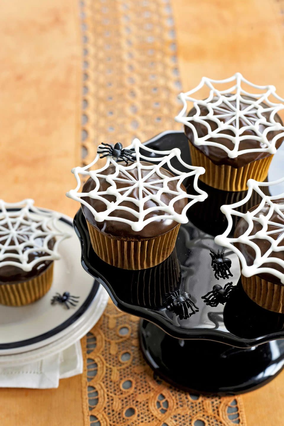 Itsy Bitsy Spiderwebs Cupcakes