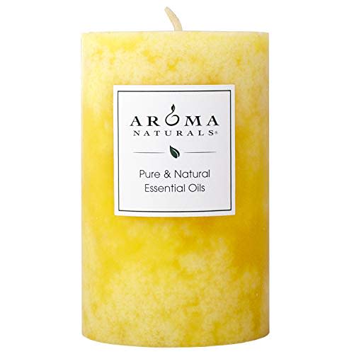 Aroma Naturals Essential Oil Candle (Amazon / Amazon)