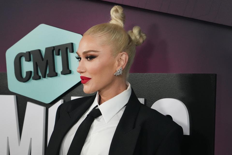 Gwen Stefani will give a one-of-a-kind performance at the Save Our Musicians Foundation Dinner Gala.