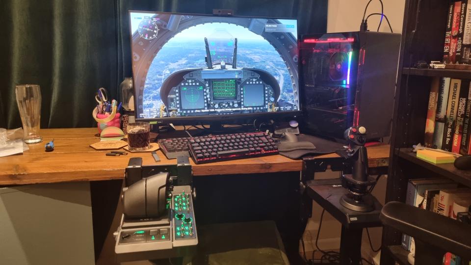 The Hori HOTAS flight control system attached to desk mounts and used in Microsoft Flight Simulator