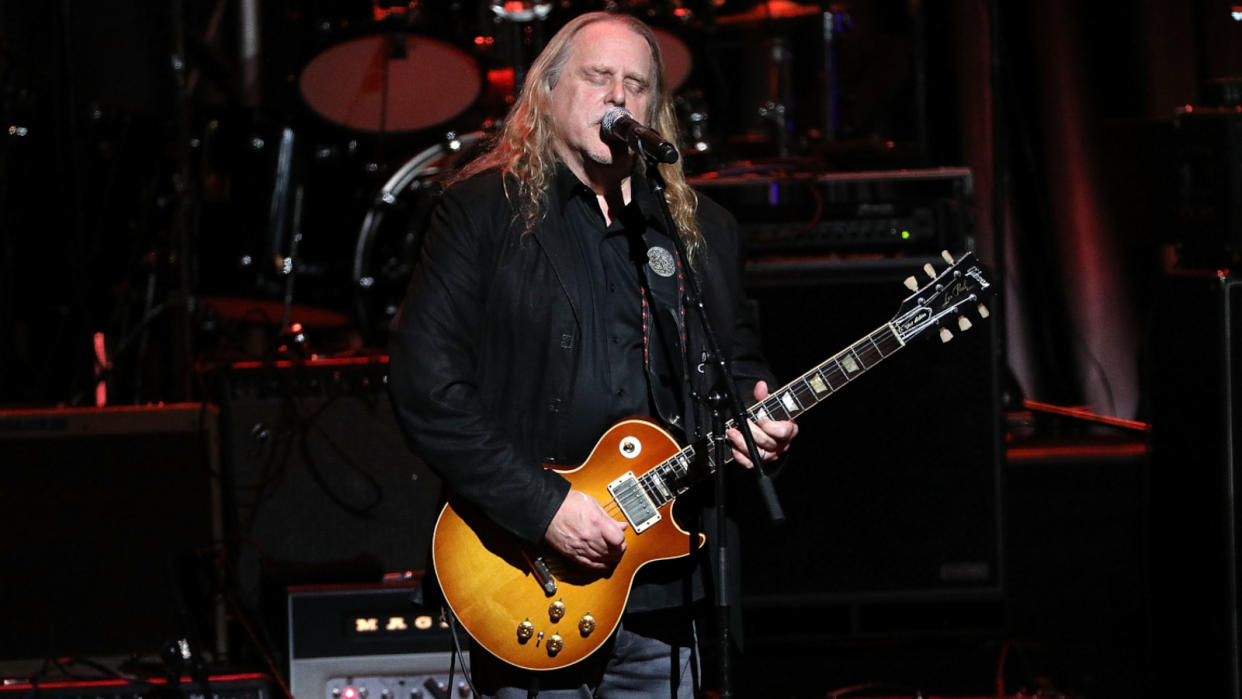  Warren Haynes performs during "Love Rocks NYC! A Benefit for God's Love We Deliver" at Beacon Theatre on March 15, 2018 in New York City. 