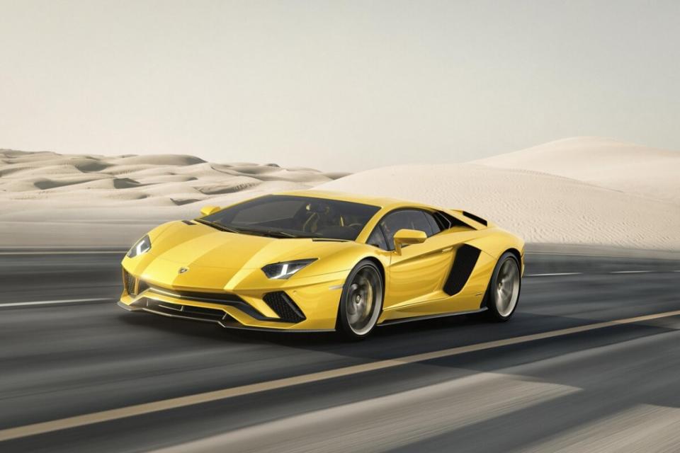 lamborghini-aventador