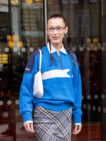 Everyone Is Dressing Like a Hot-Girl Librarian This Fall, and We Kind of  Love It