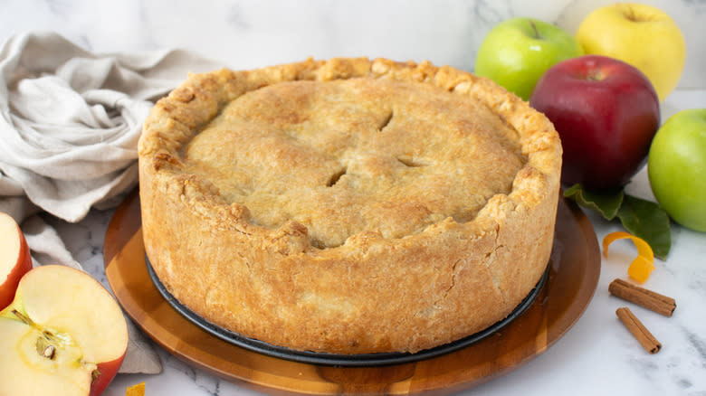 pie with apples