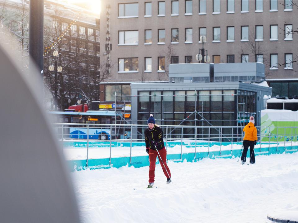 Lahti is encouraging locals to get around on skis (City Skis)