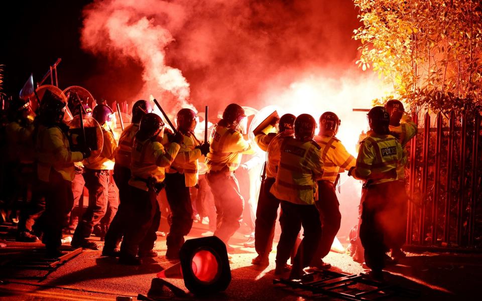 Police and Legia Warsaw fans clash/Police officers injured in ugly scenes ahead of Aston Villa's match with Legia Warsaw