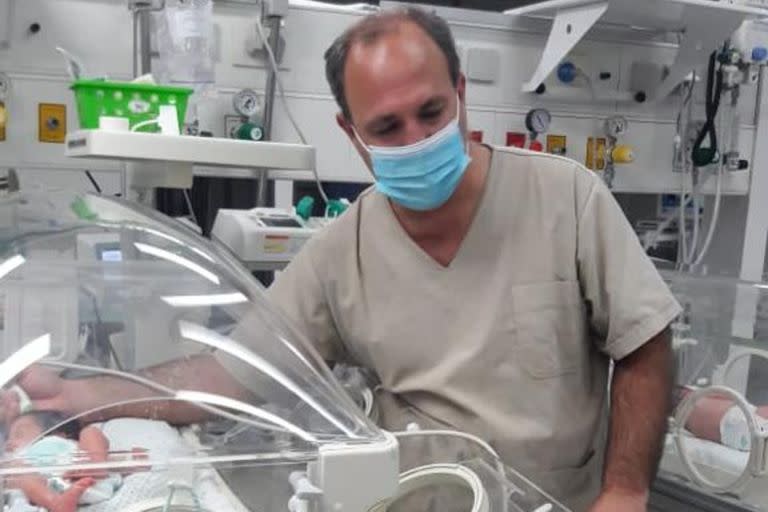 Alejandro Cracco es médico hace más de 25 años en Zárate y busca ser concejal municipal con Juntos