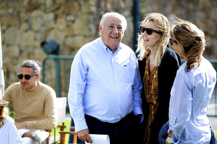 Amancio Ortega con su familia