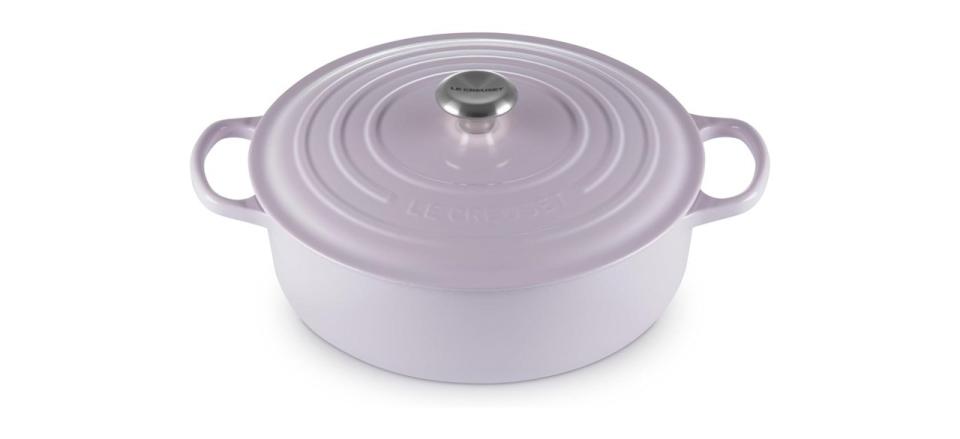 Le Creuset Enameled Cast Iron Signature Round Wide Dutch Oven, 6.75 qt, Shallot