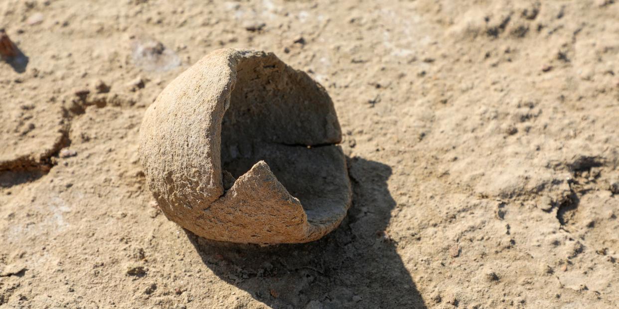 Ancient pottery found at site of 5,000 y/o tavern