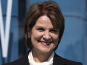 <p>Nr. 3: Marillyn Hewson, Vorsitzende, Geschäftsführerin und CEO, Lockheed Martin<br>Die 63-Jährige regiert das Unternehmen, dessen größter Kunde die US-Regierung ist. Laut<em> Fortune</em> ist der Aktienkurs im vergangenen Jahr um 26 Prozent gestiegen.<br>Unternehmenszahlen (2016 oder zuletzt abgeschlossenes Geschäftsjahr)<br>Einnahmen (€ Mio.) 43.038<br>Gewinn (€ Mio.) 4.504<br>Marktwert per 14.9.2017 (€ Mio.) 73.729<br>(Canadian Press) </p>