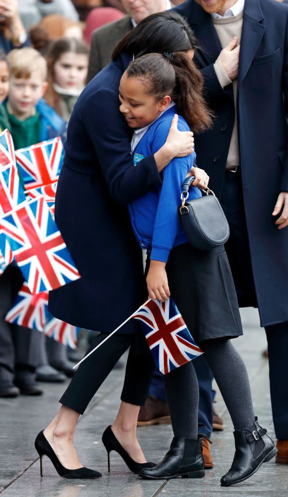 She Gives Fans Hugs (Yet Again)