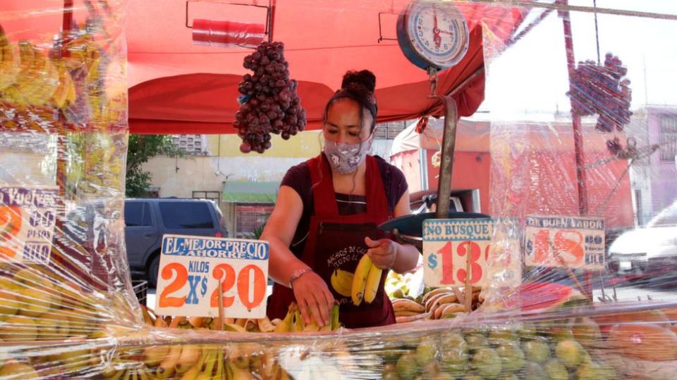 Vendedora de frutas en México