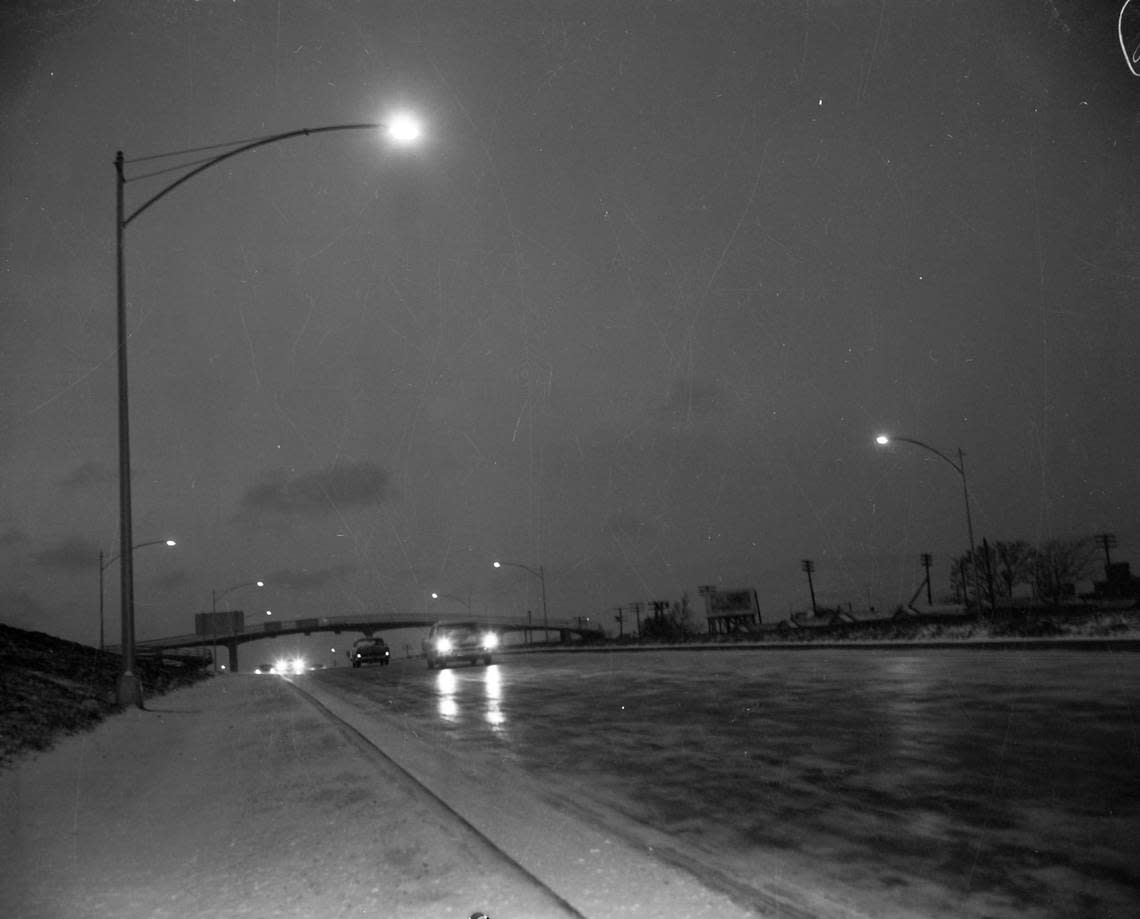 Feb. 17, 1958: Snow on the Dallas-Fort Worth Turnpike early in the morning.