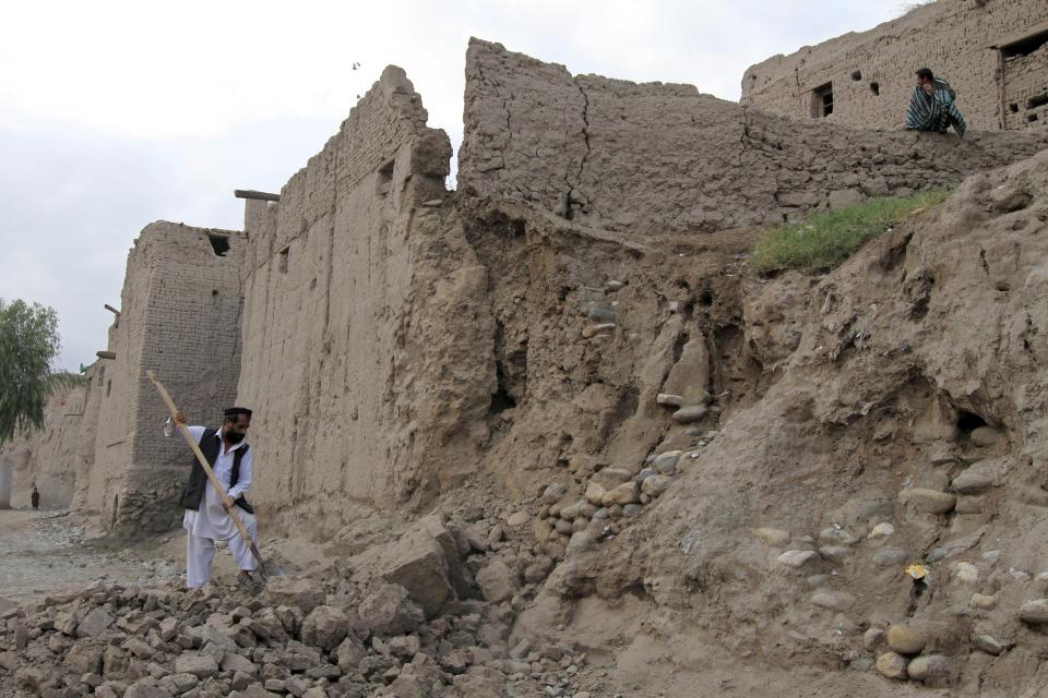 A powerful earthquake in Afghanistan shakes much of South Asia