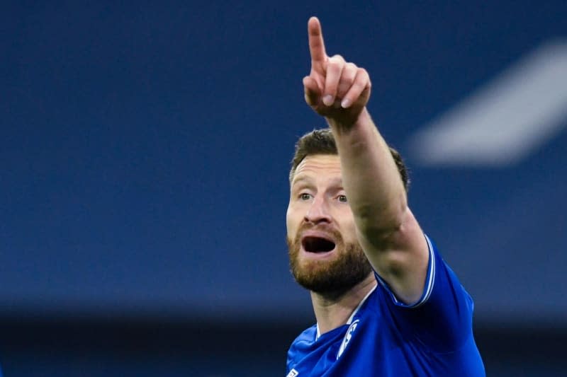 Schalke's Shkodran Mustafi in action during the German Bundesliga soccer match between FC Schalke 04 and FC Augsburg at the Veltins Arena. Germany's 2014 World Cup winner Mustafi hopes to continue his professional career in football, despite being without a club since last summer. Bernd Thissen/dpa