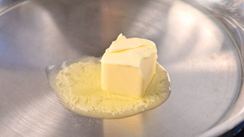 butter melting in light pan