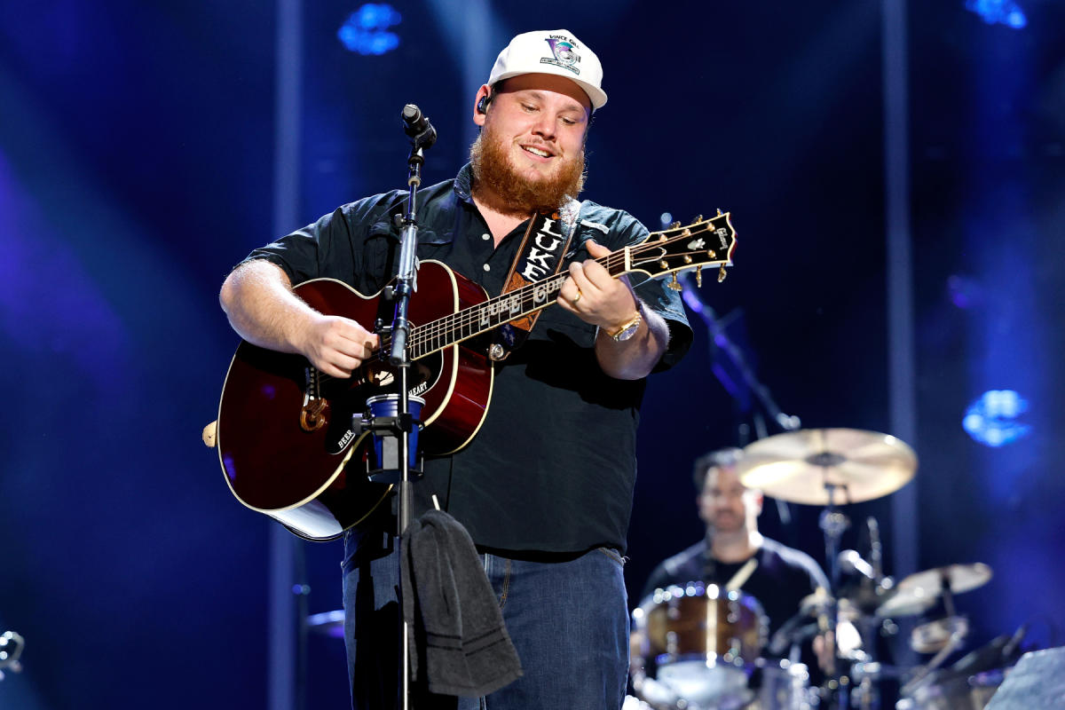 Luke Combs Announces New 2025 ‘Growin’ Up and Gettin’ Old’ Tour Dates