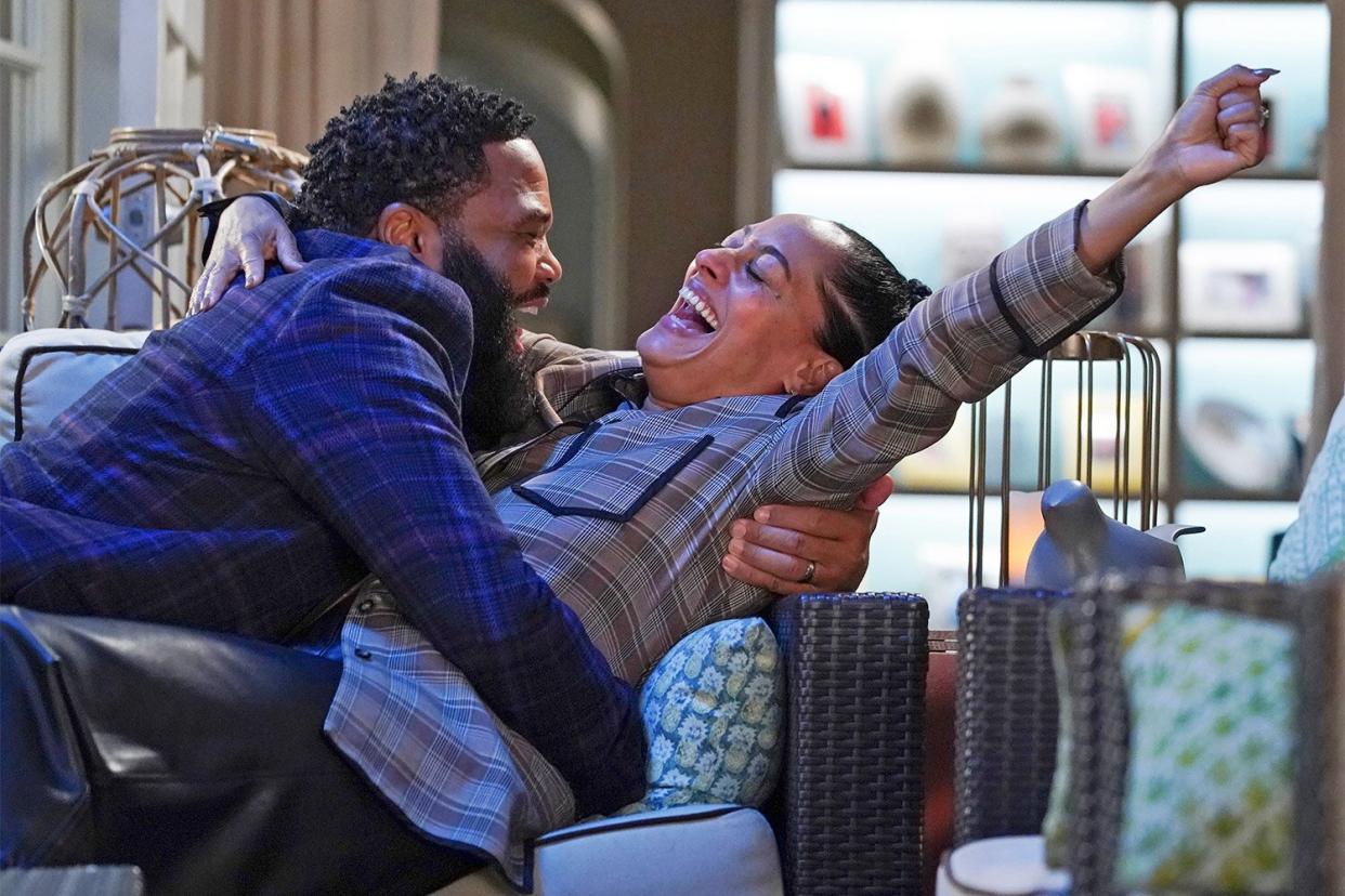 BLACK-ISH - “Homegoing” – As Pops and Ruby prepare to move away, Dre and Bow consider if they should make a big life change as well. Grappling with this idea at work, Dre receives some unexpected advice from Simone Biles, who tells him to follow his heart. The Johnsons prepare for their goodbyes in the series finale of the beloved comedy series “black-ish,” airing TUESDAY, APRIL 19 (9:00-9:31 p.m. EDT), on ABC. (ABC/Richard Cartwright) ANTHONY ANDERSON, TRACEE ELLIS ROSS