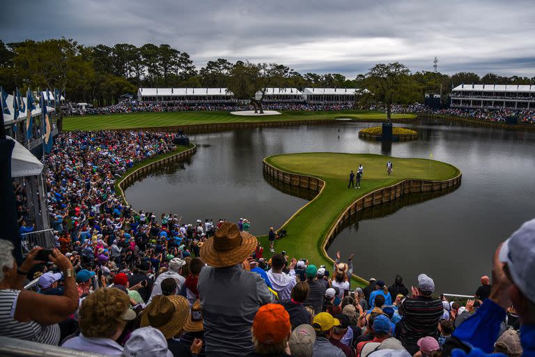 El hoyo 17 del TPC Sawgrass despierta pasión entre los simpatizantes del golf y miedo en los jugadores